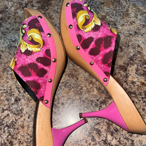 VERSACE PALAZZO BAROQUE SLIP ON HEELS - Picture 4 of 8